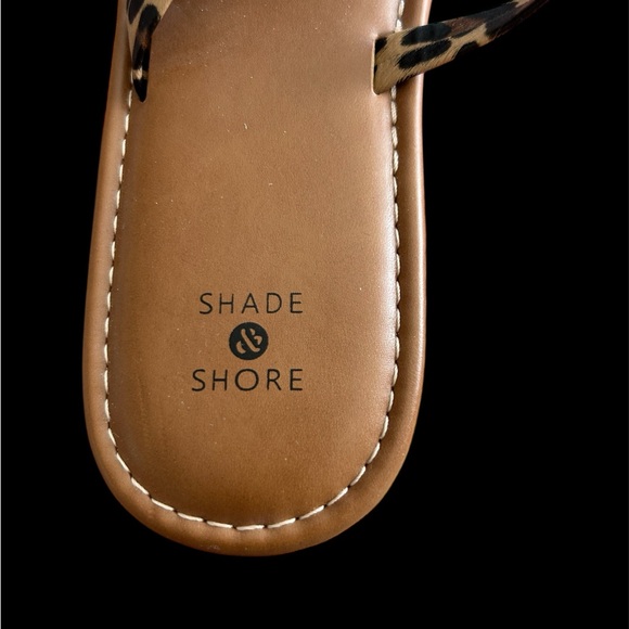 Shade & Shore Brown Sandals Minimalist Design - Picture 2 of 3
